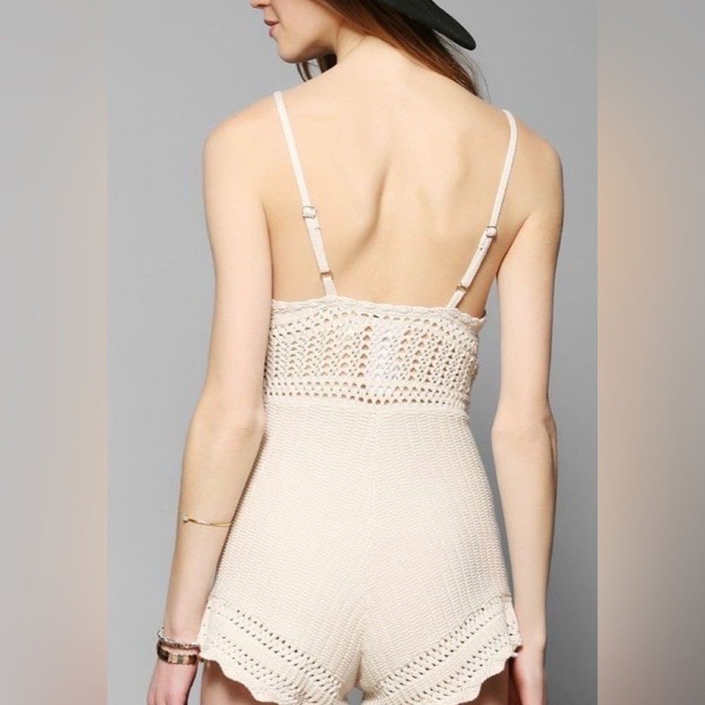Kimchi Blue Crochet Lace Romper Ivory Boho Festival Indie Hippie Western Medium - Picture 2 of 11